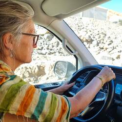 Konzentriert über kilometerlange Naturstrassen ...