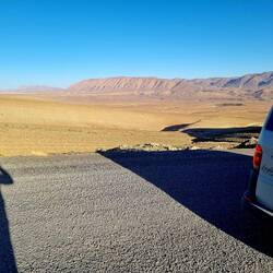 Zum Schluss auf neuer Asphaltstrasse ins weit ausladende obere Todratal.