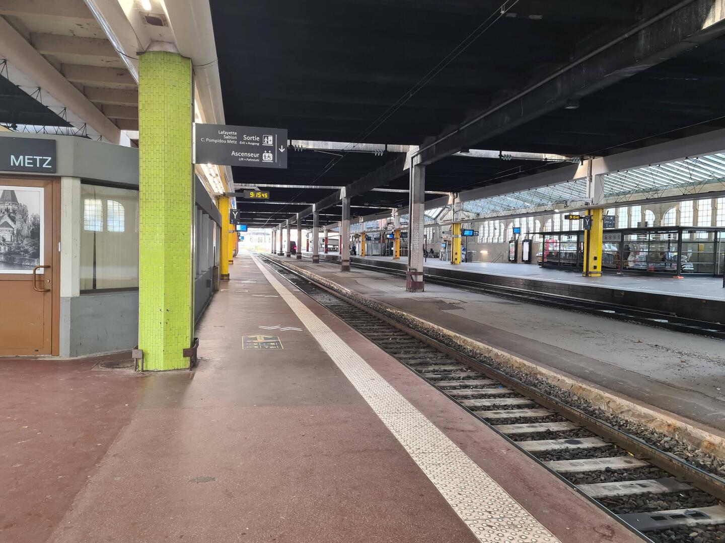 Metz station very cold!