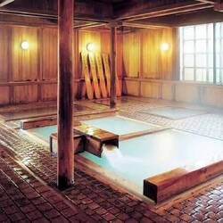 They had 4 pools with increasing heat as well. The hottest one hurt! It's called Awashyu.