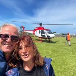 Mit dem fliegen wir gleich