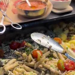 Ein Teil des krassen Vorspeisenbuffet 😍