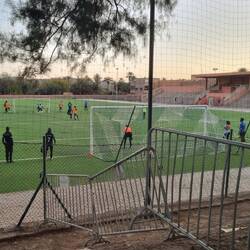 Frauenfussball im nahen Stadion ...