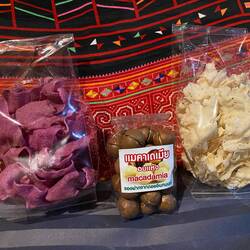 Besten Snacks! Süsskartoffel- 🍠 und Pilzchips 🍄‍🟫 und Macadamianüsse