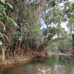 Und mein erstes Bad in einem Wasserloch