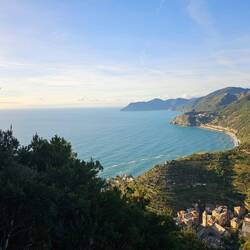 Ça monte dur au milieu des vignes entre les villages!!!
