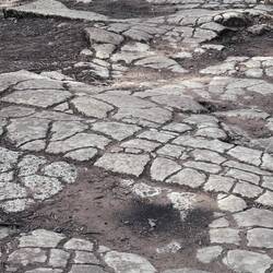 Roman Streets Show Tracks of Chariot Wheels