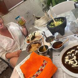 Erstmal richtig mexikanisch essen gehen (ich habe ein vegetarisches Gericht gefunden)