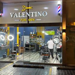 An unserem freien Tag in Lima geht Andi erstmal zum Friseur, um fresh für Mexiko zu sein