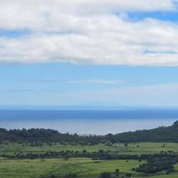 Do gseht ma uf O'ahu übera. Das kunnt nid oft im Johr vor, dass d Sicht so klar isch