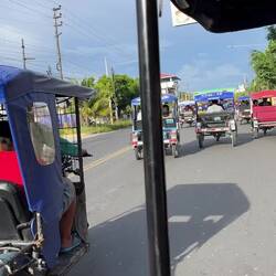 Tuktuks sind hier das Hauptfortbewegungsmittel