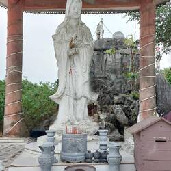 Guanyin, the female Buddha overlooked and protected by the dragon