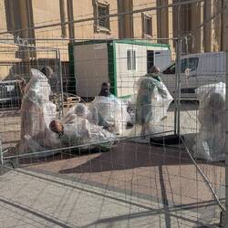 Die Figuren sind noch eingepackt