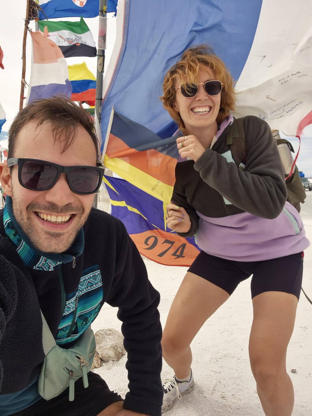 Bereit für die Salar de Uyuni, haben im Flaggenmeer auch die Deutsche gefunden 🇩🇪