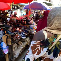 Am Kariakoo Market gibt's alles