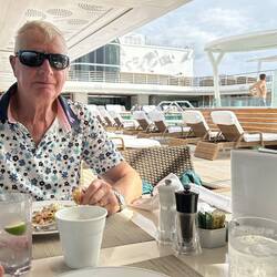 Poolside lunch back on ship.