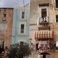 Buntwäsche in Bari