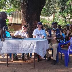 Jobé, Mathys, moi même, Alassan et les vieux sages du village