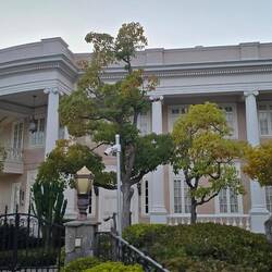 Ds Huus vom Roger Moore