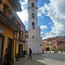 Glockenturm der Kathedrale in Tortoli
