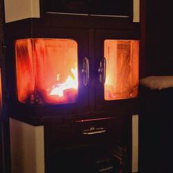 Wie gut, dass wir noch reichlich Brikett im Schuppen hatten!