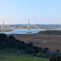 Grenz-Brücke zwischen Portugal und Spanien