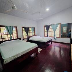 Mis Zimmer... fast chli vil Platz für mich allei 🤗