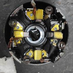 Kohlebürsten müssen ersetzt werden