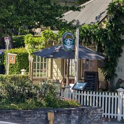 Nice lunch place
