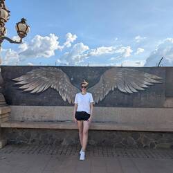 Boardwalk Mekong: Down at the Mekong you find a boardwalk with cool paintings on the wall.