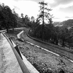 ..doch lieber zur alten Bergstraße, die heute kaum noch genutzt wird.