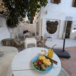 Zaori Cafe: Best breakfast in Luang Prabang.