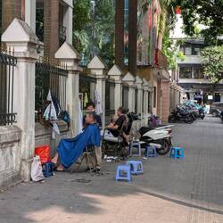 Hairdresser on the streets