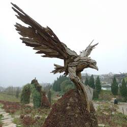 Statue near the lower terminus