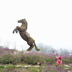 Statue near the lower terminus