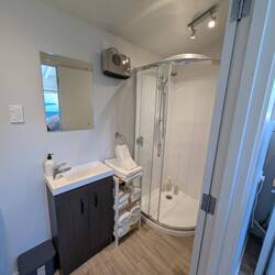 Nice bathroom