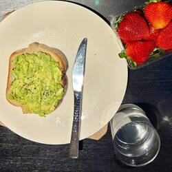 Tonight's dinner 🥑