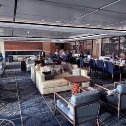 Explorer's Lounge Deck 7