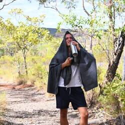 Hans sieht etwas gequält aus 😂