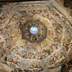 Fresque du jugement dernier par Vasari sous le dôme de Santa Maria Dei Fiore