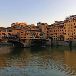 Le ponte vecchio: emblématique de la ville, aujourd'hui que des bijouteries...