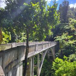 Ein kurzer Abstecher brachte uns zur Bridge To Nowhere...