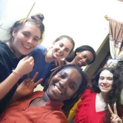Au revoir avec Rosalie et Fatou