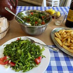 Nachdem ich mich im Restaraunt mit dem nettesten Personal vollkommen satt esse,..