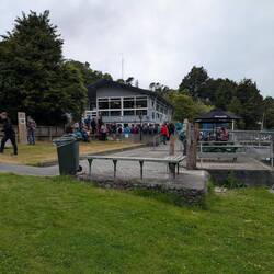 93 people on the day trip