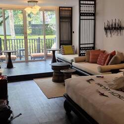 sehr schönes, grosszügiges Zimmer