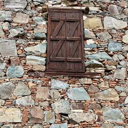 ..sich das Bergdorf Lazanias.