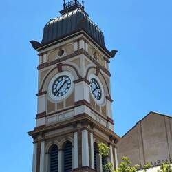 Norwoods Rathaus mit Aussie-Flagge