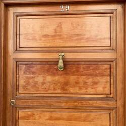 Hand der Fatima überall als Türklopfer