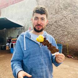 Valentin mit Street-Food Spiessli